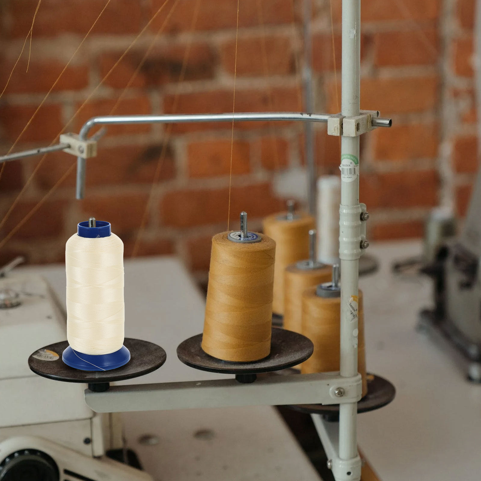 3000 Yards Light Blue Glow in  - đánh giá và giá Sewing Knit